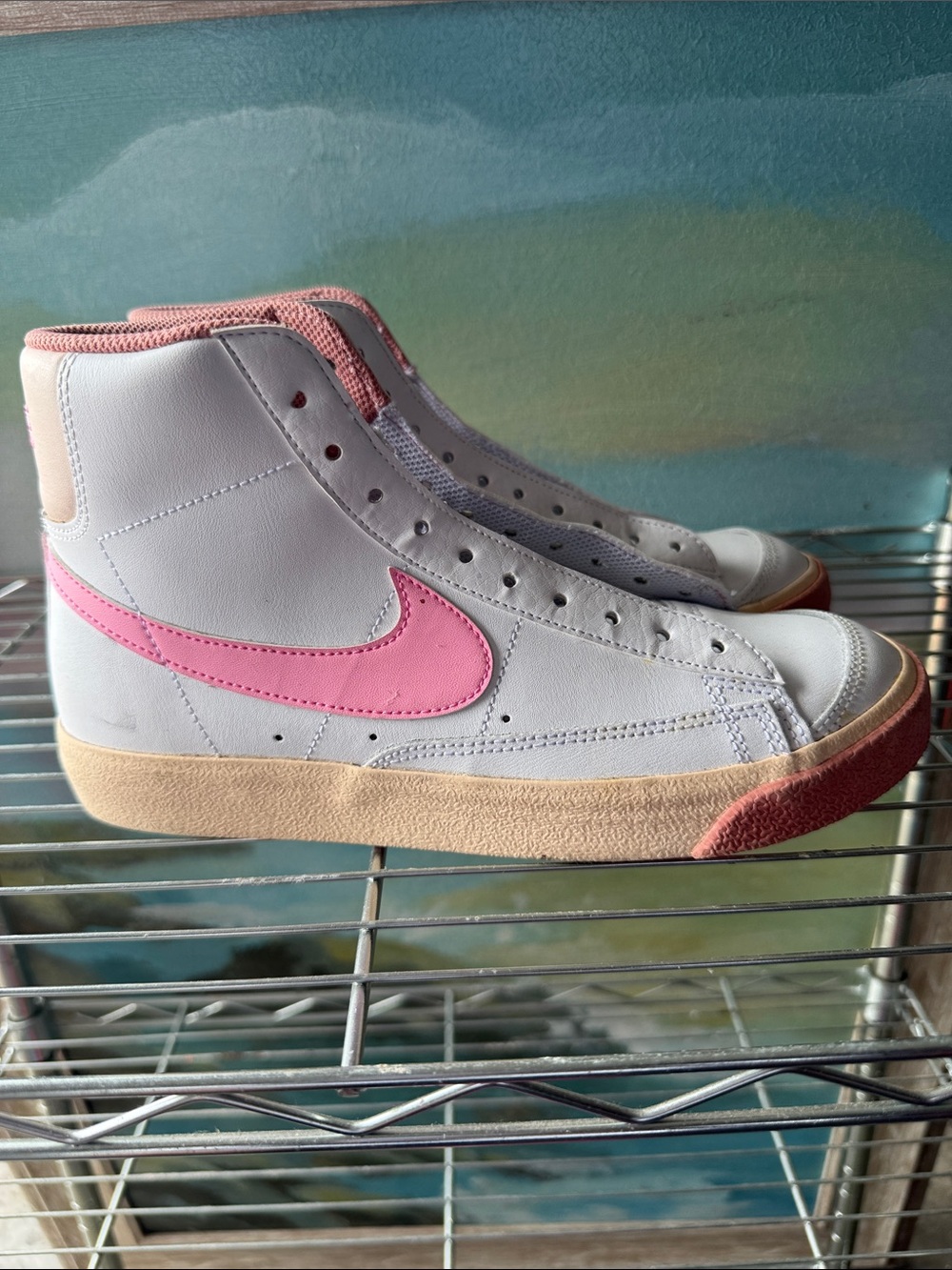 Nike High-Top Blazers Sneakers in White and Pink